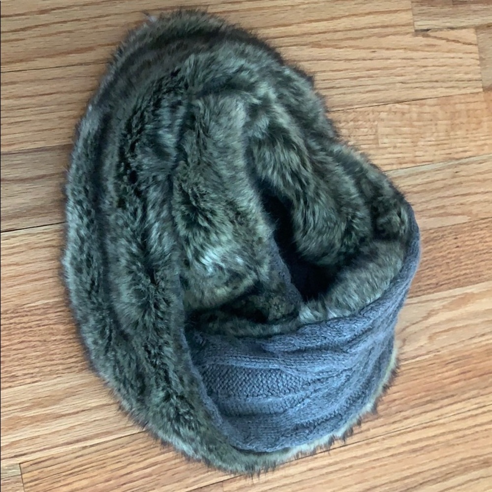 NWOT Juicy Couture Faux Fur infinity scarf
